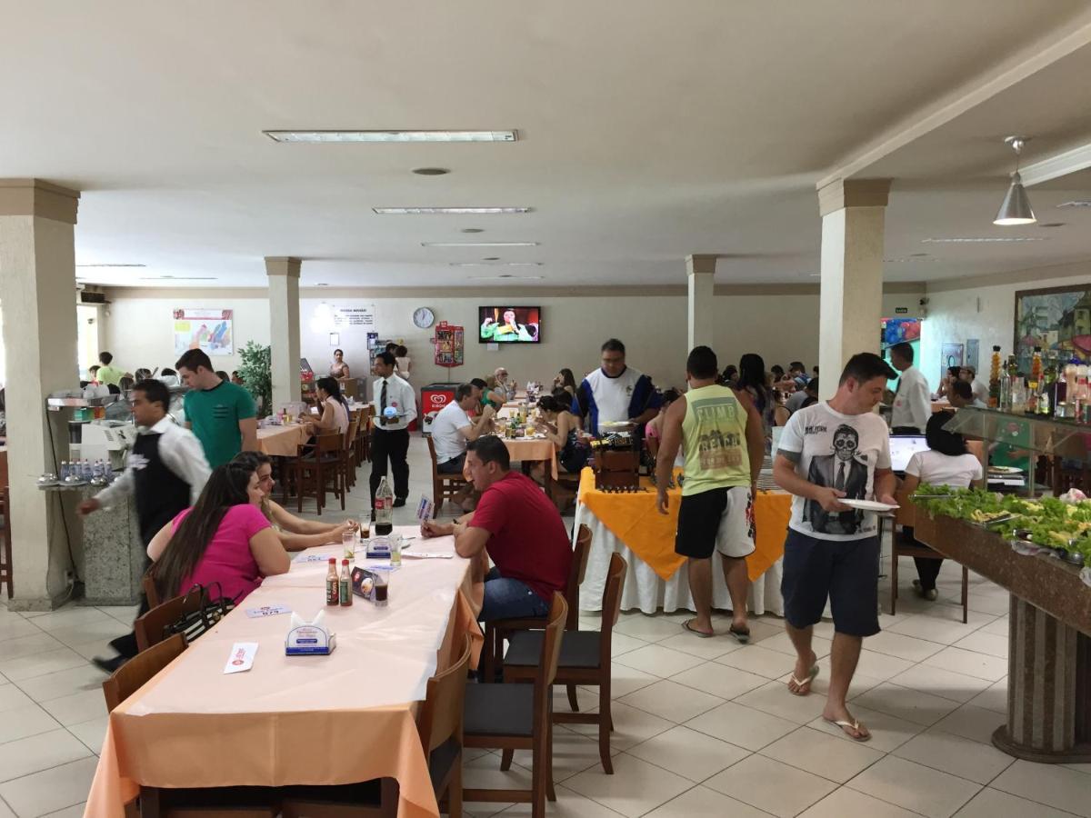 Hotel E Churrascaria Los Pagos Лінарес Екстер'єр фото