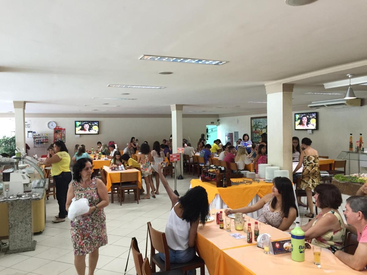 Hotel E Churrascaria Los Pagos Лінарес Екстер'єр фото